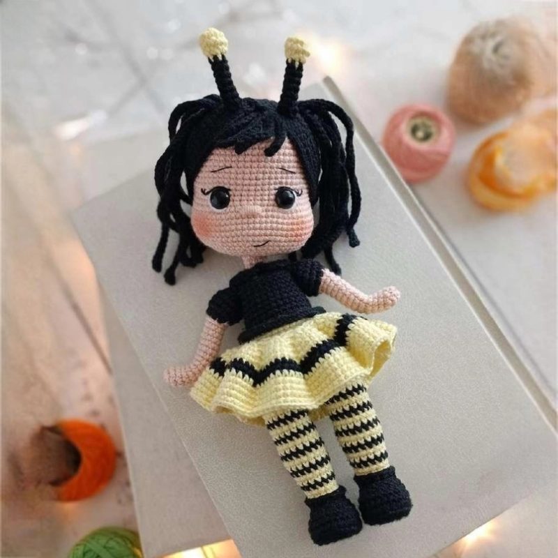 Кукла пчелка крючком