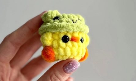 Уточка из пряжи крючком